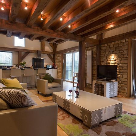 Coot Lodge Somerford Keynes ภายนอก รูปภาพ