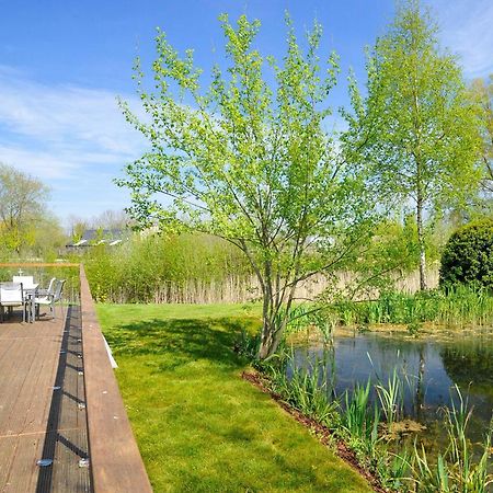 Coot Lodge Somerford Keynes ภายนอก รูปภาพ