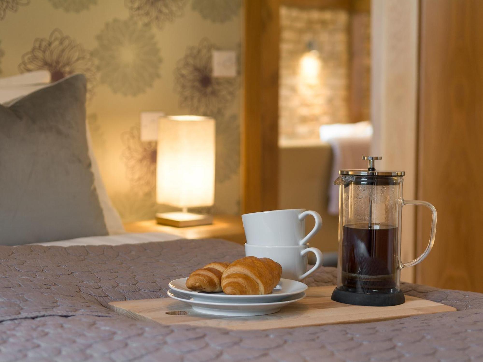 Coot Lodge Somerford Keynes ภายนอก รูปภาพ